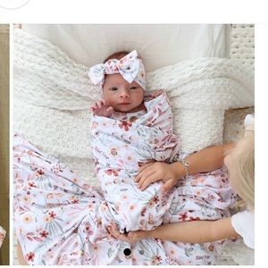 WREN'S WILDFLOWER OVERSIZED SWADDLE BLANKET